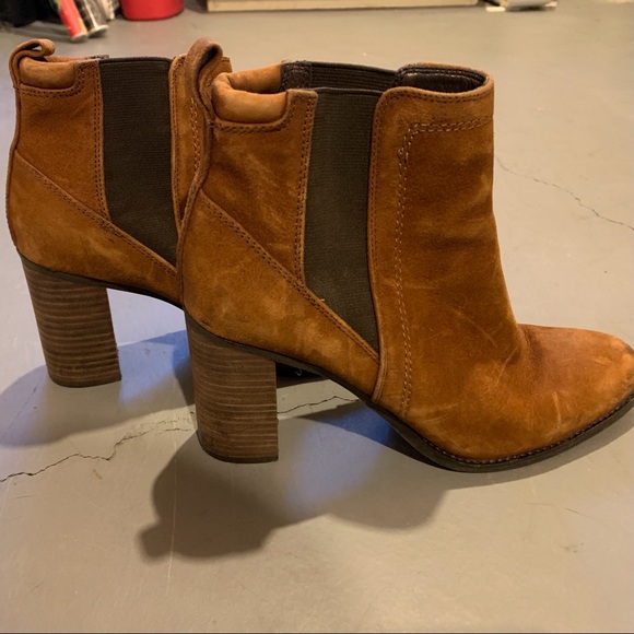 (8) Women’s Franco Sarto Camel Brown Booties - Picture 3 of 6